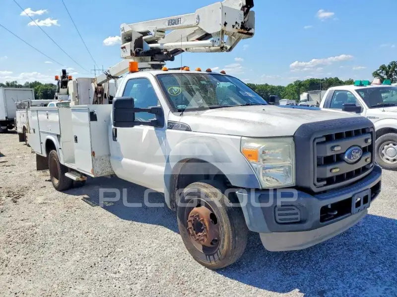 2011 Ford F-550 фото