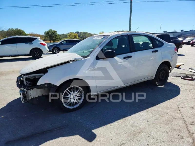 2011 Ford FOCUS фото