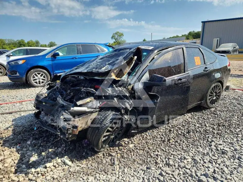 2011 Ford FOCUS photo