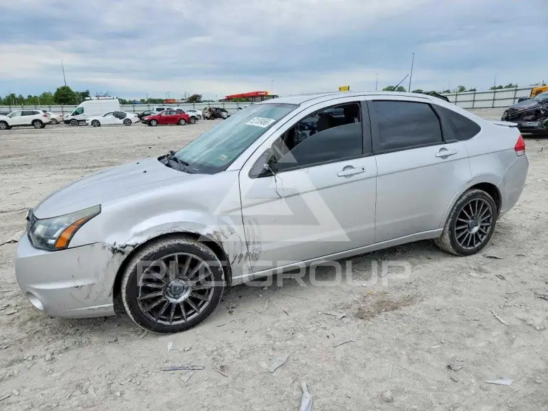 2011 Ford FOCUS фото