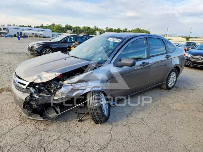 2011 Ford FOCUS photo