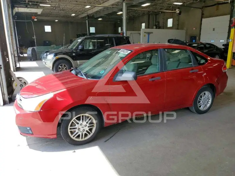 2011 Ford FOCUS photo