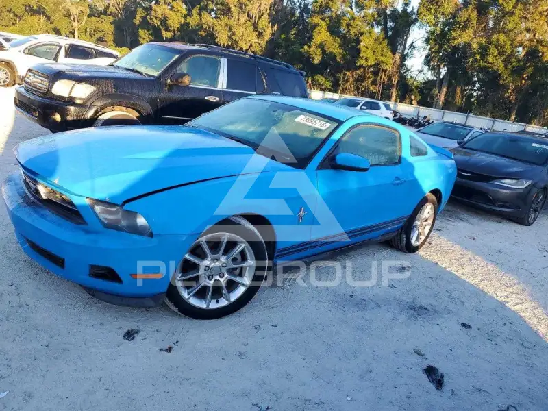 2011 Ford MUSTANG фото