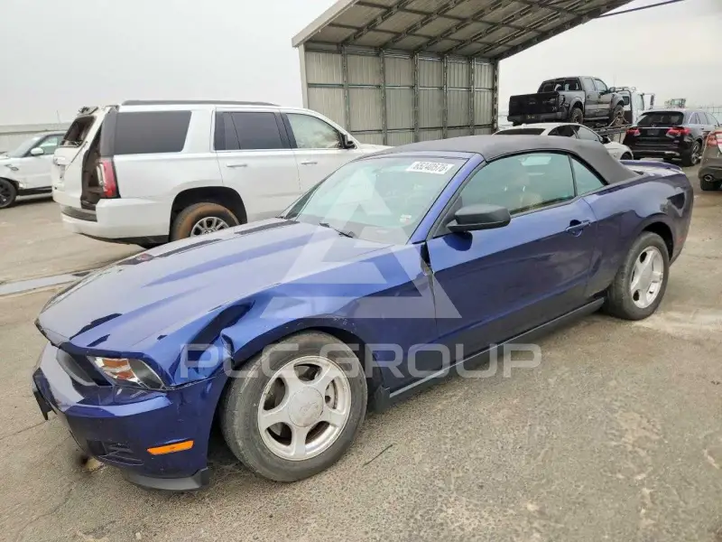 2011 Ford MUSTANG фото