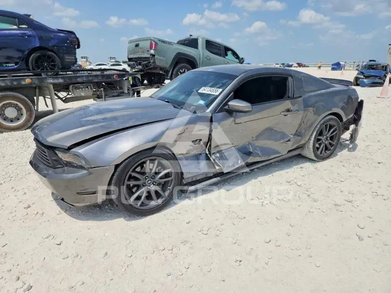 2011 Ford MUSTANG фото