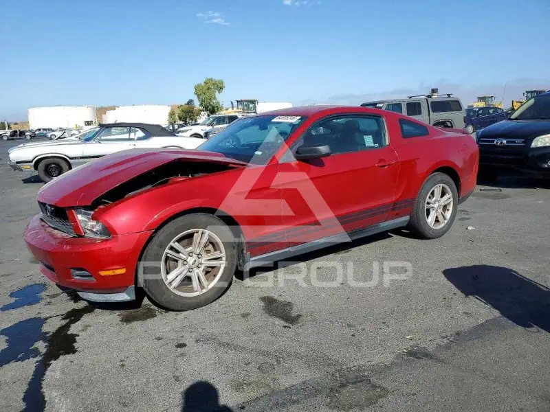 2011 Ford MUSTANG photo