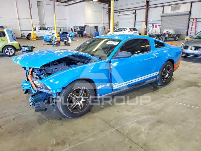 2011 Ford MUSTANG photo