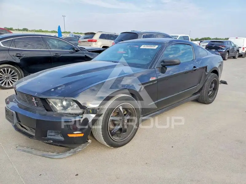 2011 Ford MUSTANG photo