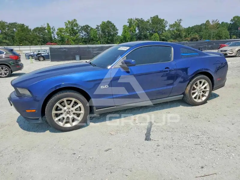 2011 Ford MUSTANG photo