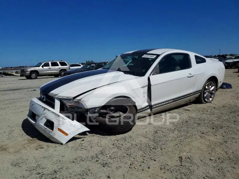 2011 Ford MUSTANG фото