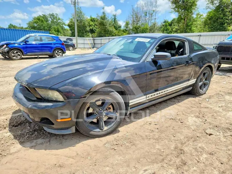 2011 Ford MUSTANG фото