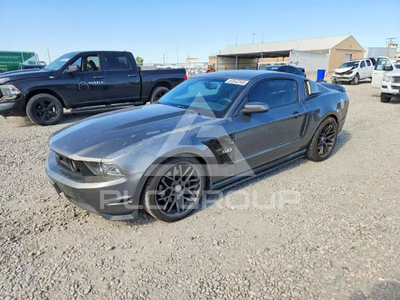 2011 Ford MUSTANG photo