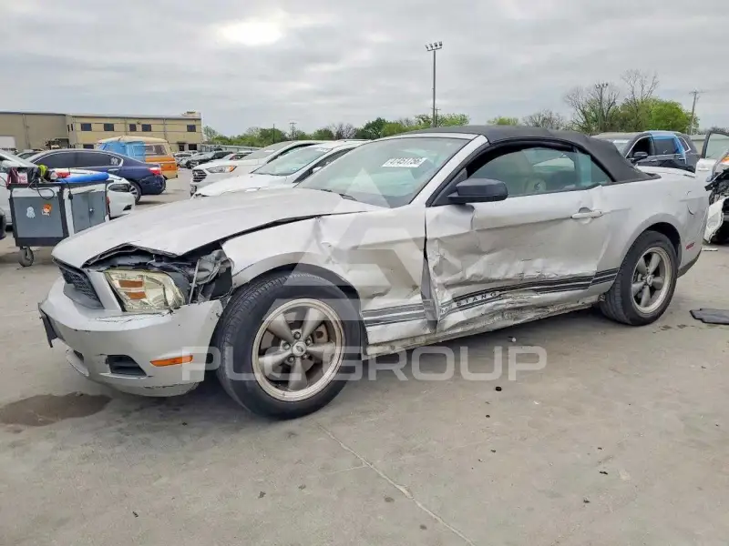 2011 Ford MUSTANG фото