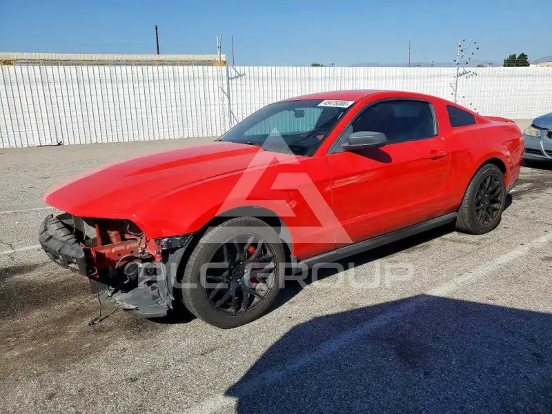 2011 Ford MUSTANG photo