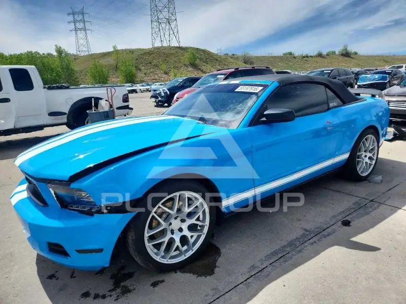 2011 Ford MUSTANG photo