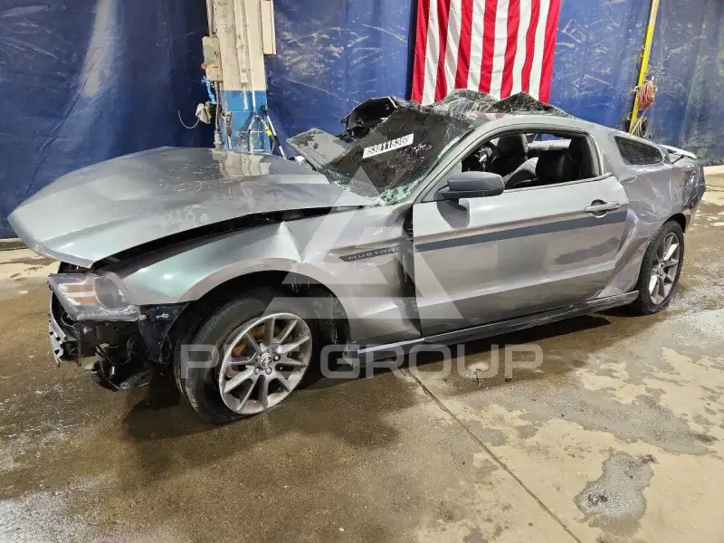 2011 Ford MUSTANG photo