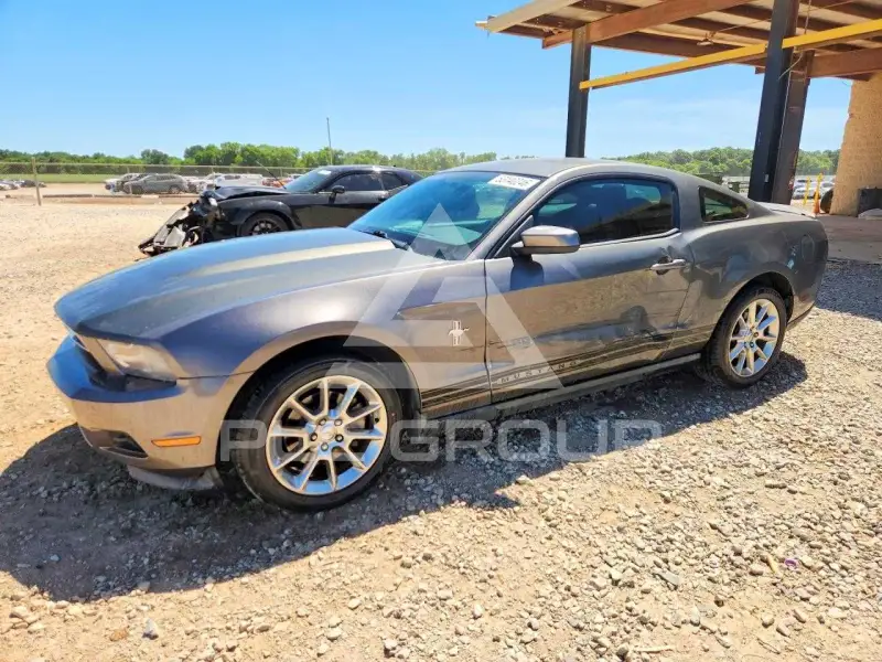 2011 Ford MUSTANG фото