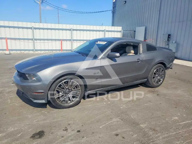 2011 Ford MUSTANG photo