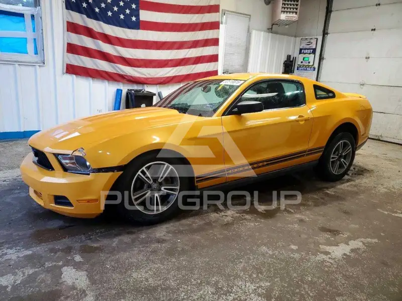 2011 Ford MUSTANG фото