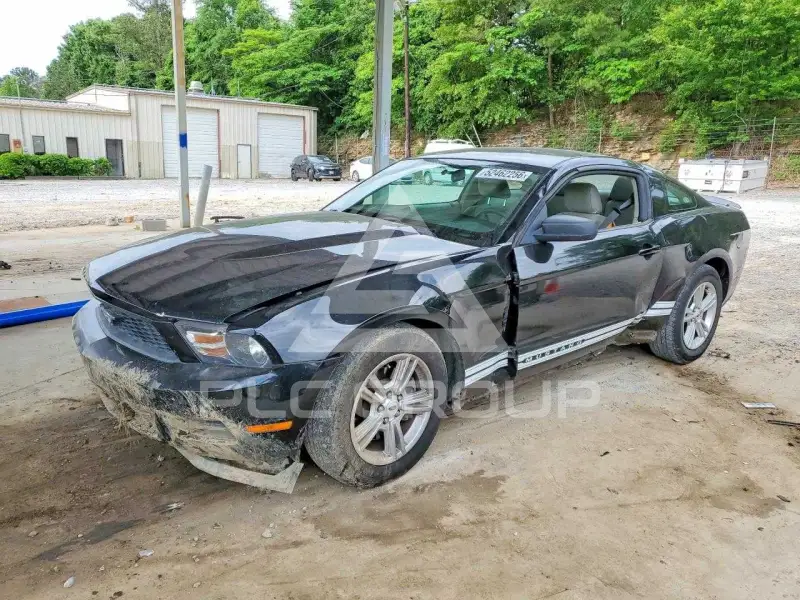 2011 Ford MUSTANG photo