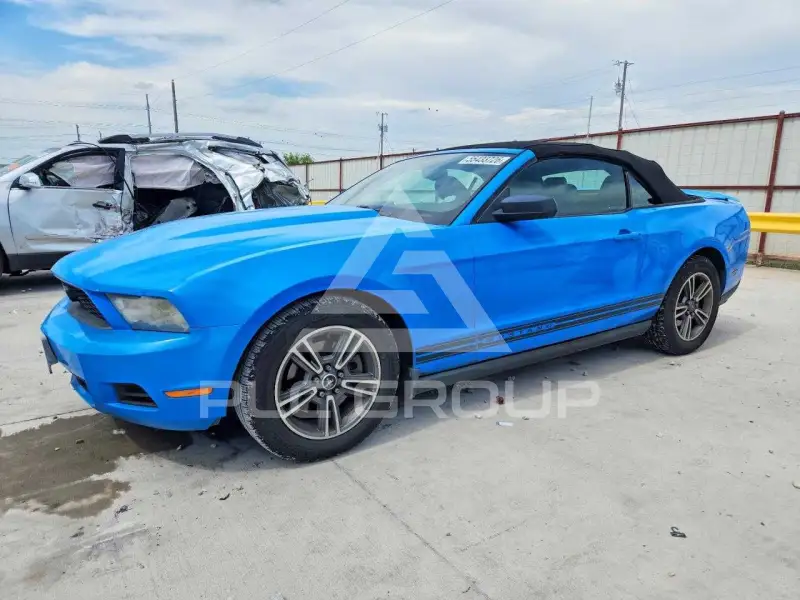 2011 Ford MUSTANG фото