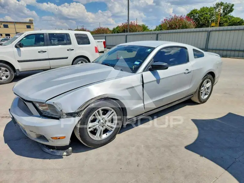 2011 Ford MUSTANG фото