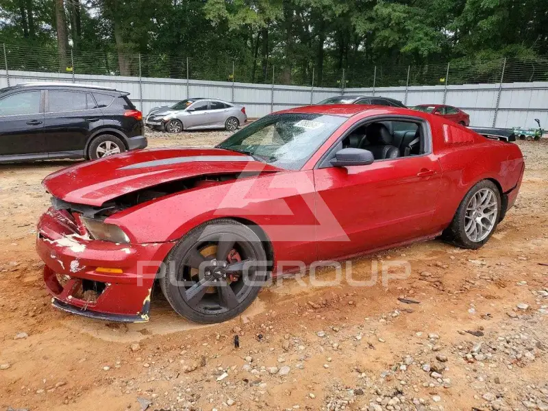 2011 Ford MUSTANG фото