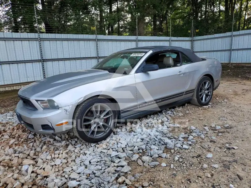 2011 Ford MUSTANG фото