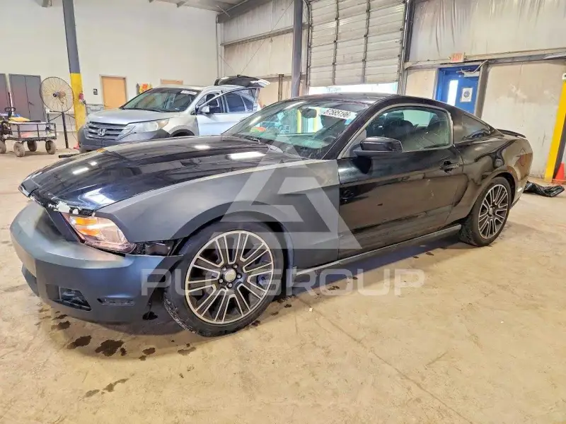 2011 Ford MUSTANG фото
