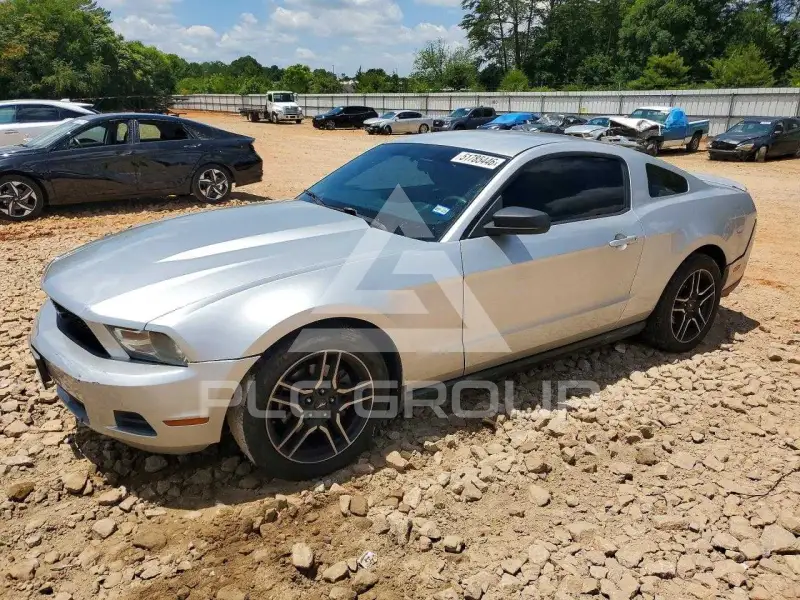 2011 Ford MUSTANG фото