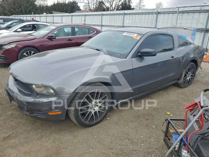 2011 Ford MUSTANG photo