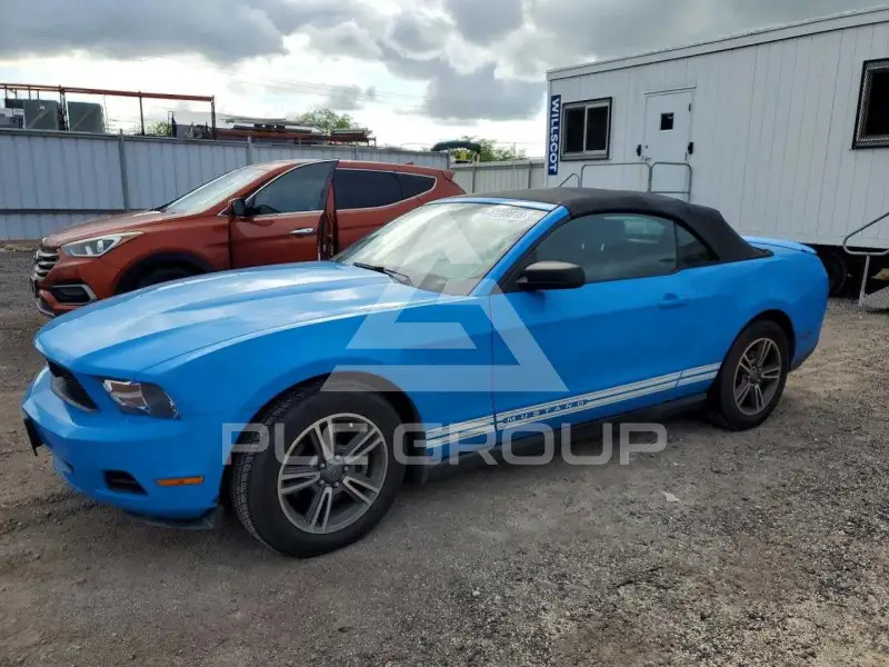 2011 Ford MUSTANG photo