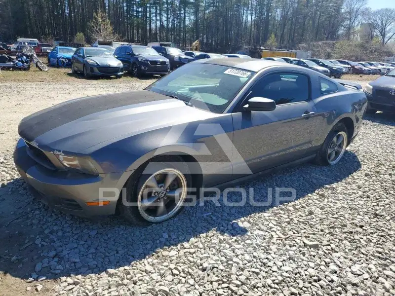 2011 Ford MUSTANG фото