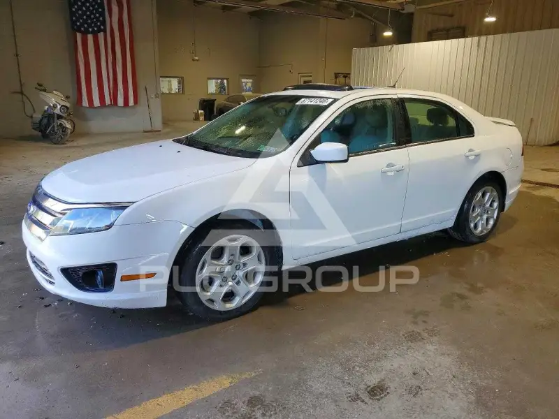 2011 Ford FUSION фото