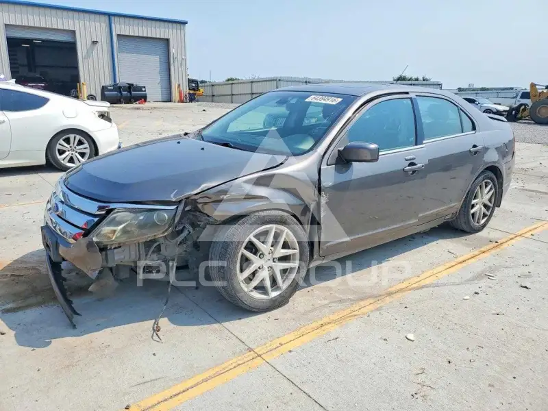 2011 Ford FUSION фото