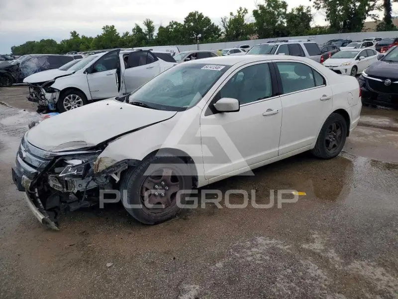2011 Ford FUSION фото