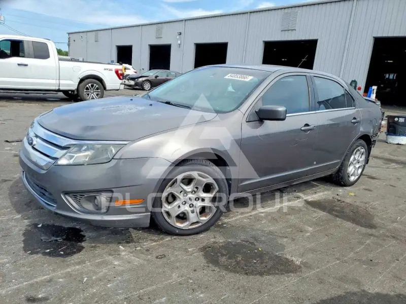 2011 Ford FUSION фото