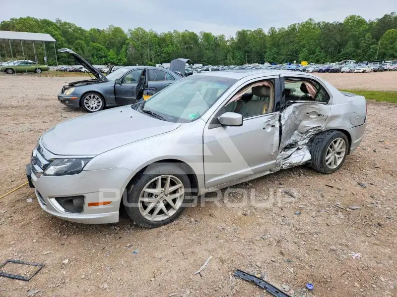 2011 Ford FUSION фото