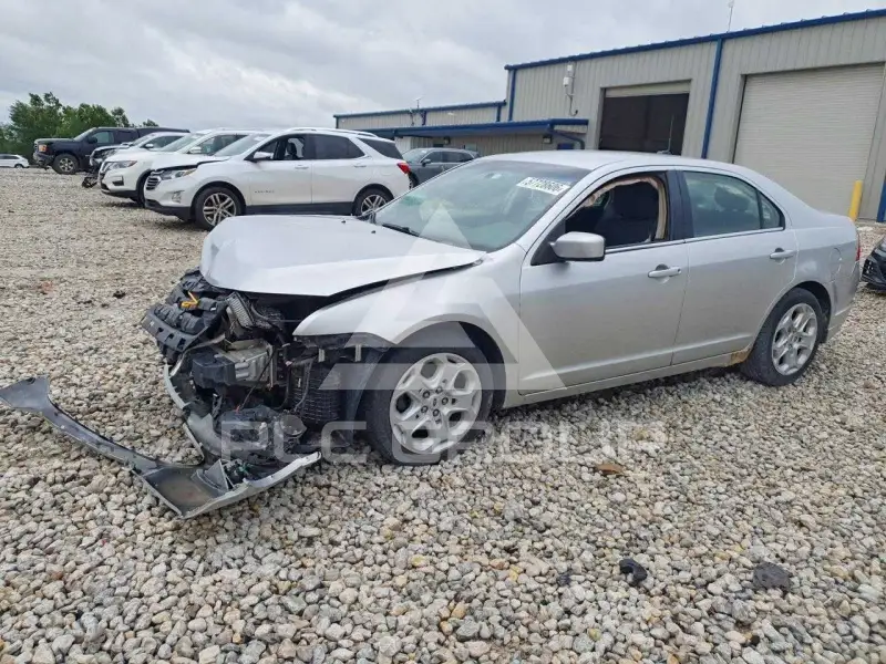 2011 Ford FUSION photo