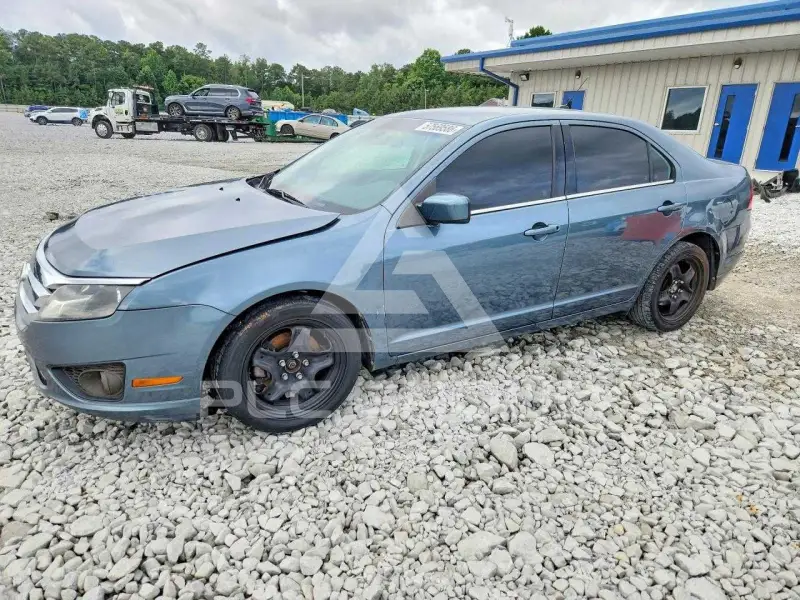 2011 Ford FUSION фото