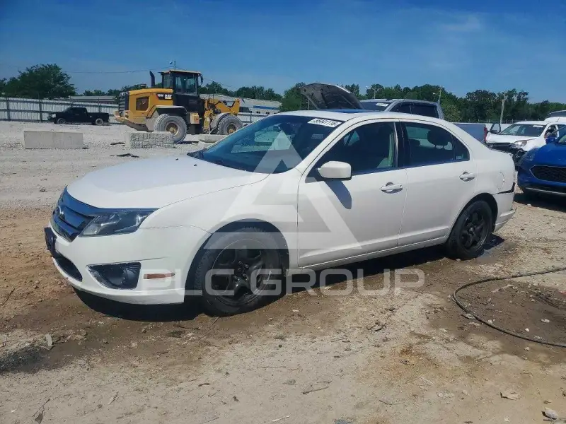2011 Ford FUSION фото