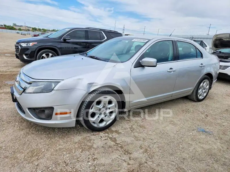 2011 Ford FUSION фото