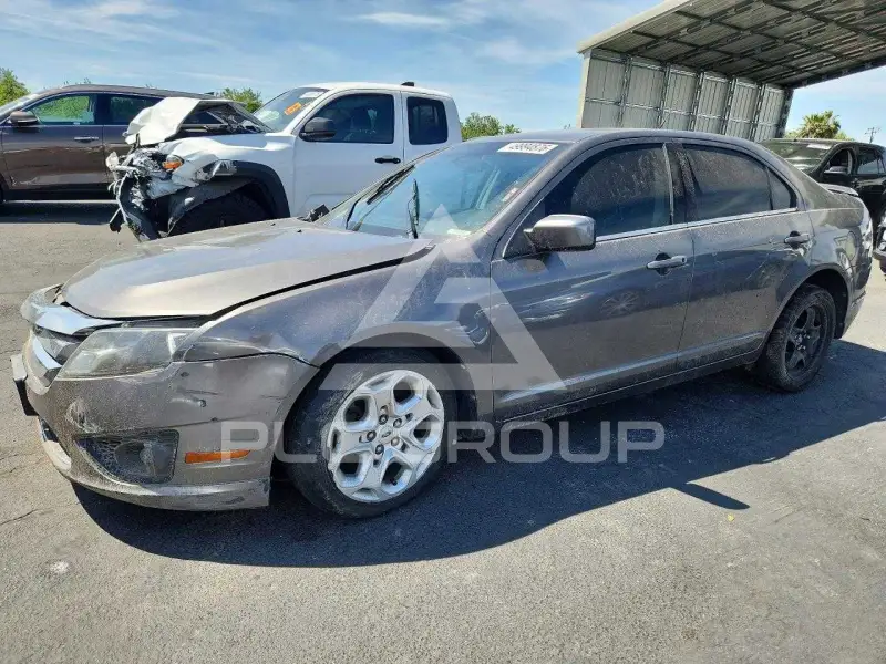 2011 Ford FUSION фото