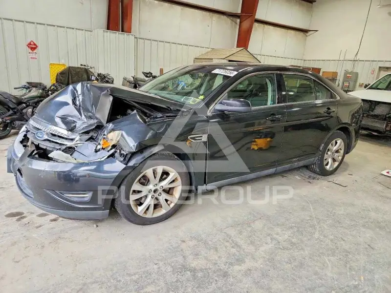 2011 Ford TAURUS photo