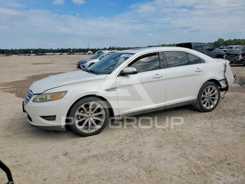 2011 Ford TAURUS photo