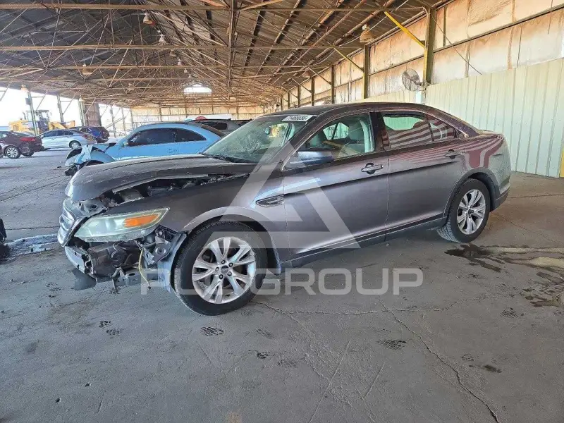2011 Ford TAURUS photo
