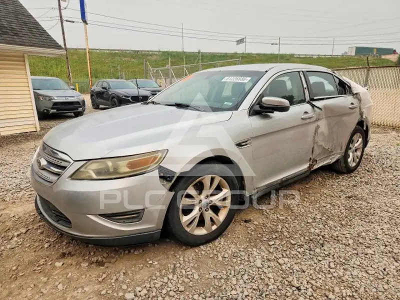 2011 Ford TAURUS photo