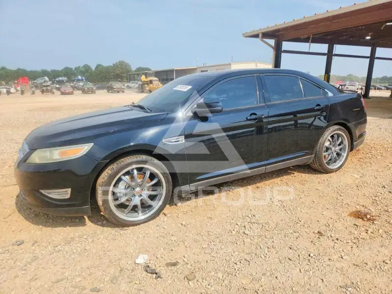 2011 Ford TAURUS фото