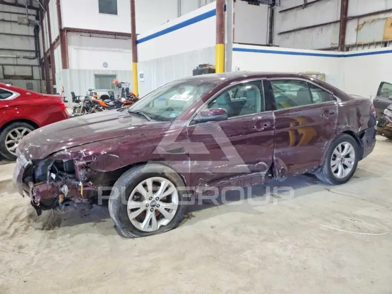 2011 Ford TAURUS фото