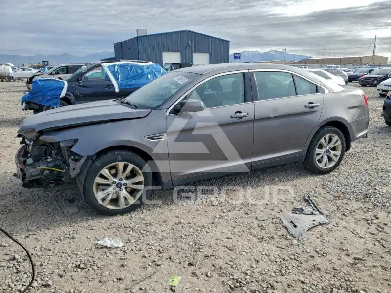 2011 Ford TAURUS photo